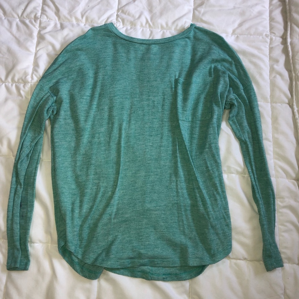 old navy tee